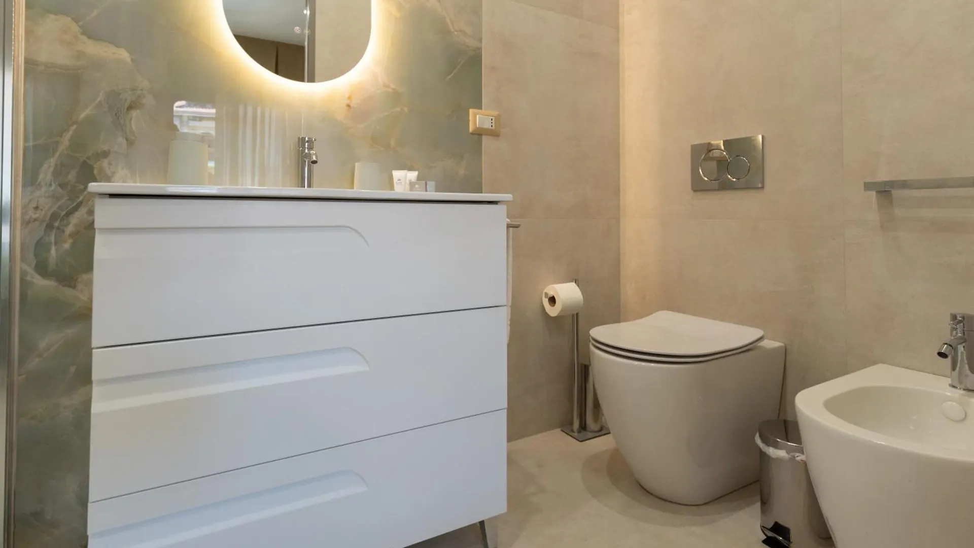 Nery Home Luxury 贾迪尼-纳克索斯