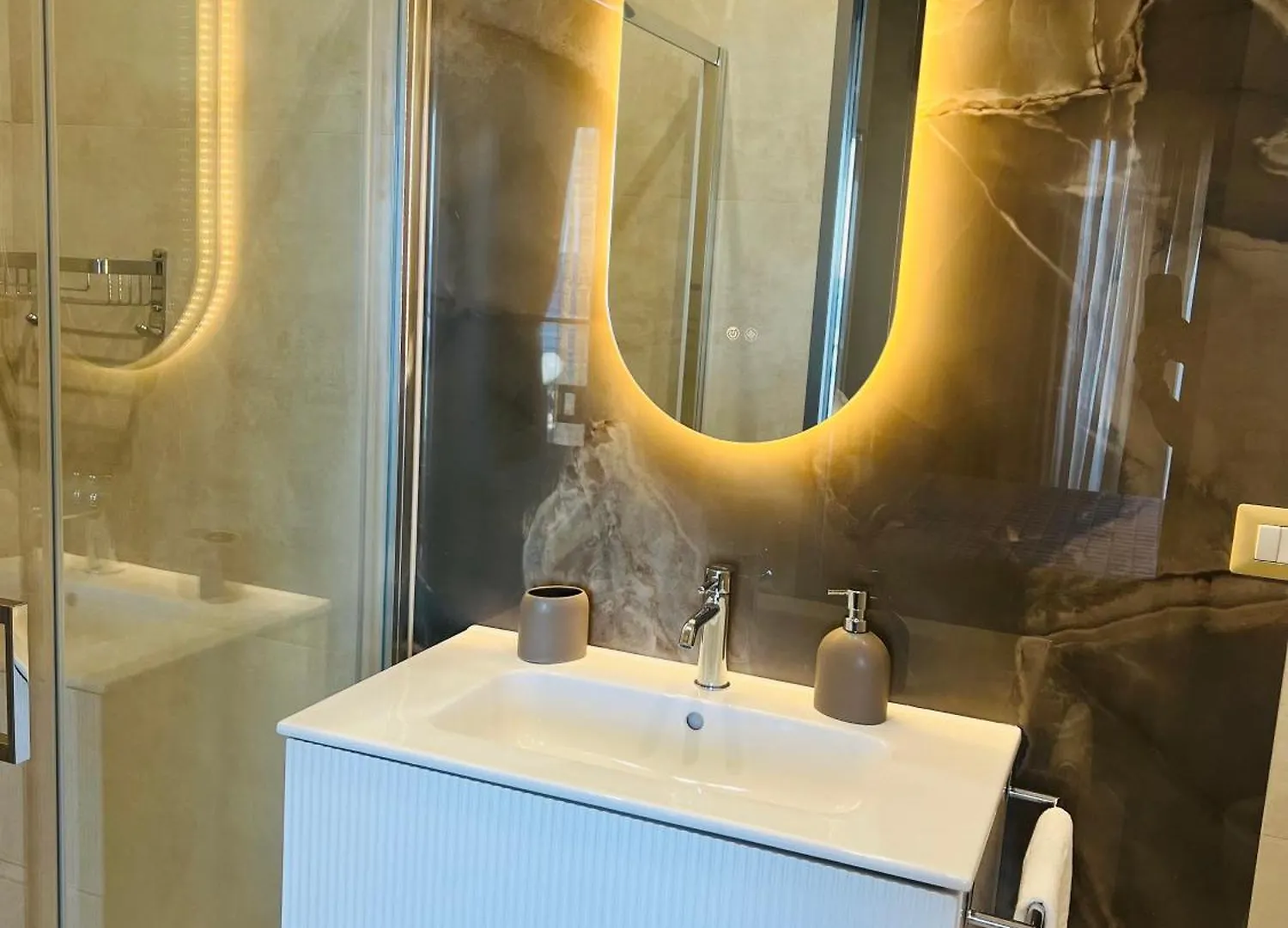 Nery Home Luxury 贾迪尼-纳克索斯 招待所